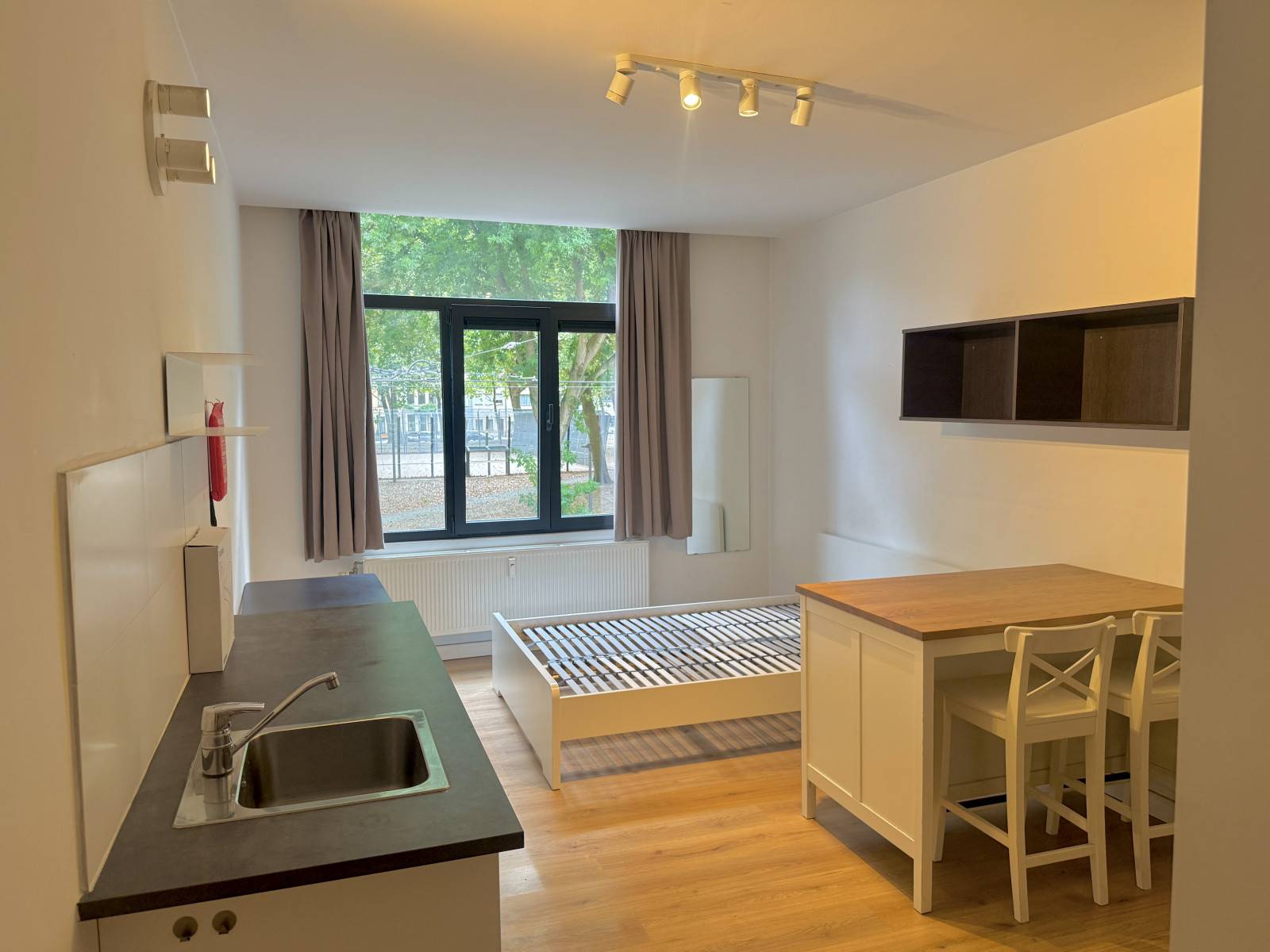 Antwerpen-Stuivenbergplein-1of25