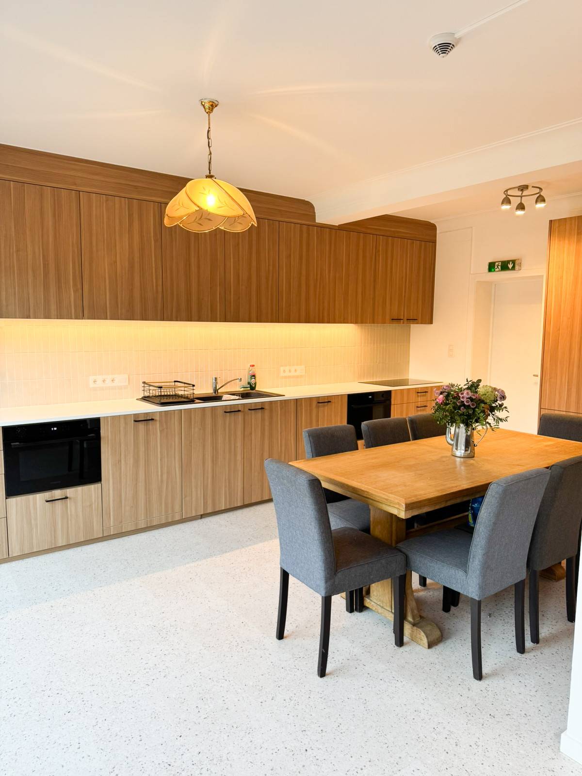 Wilrijk (Antwerpen)-Biesthoevelaan-1of21