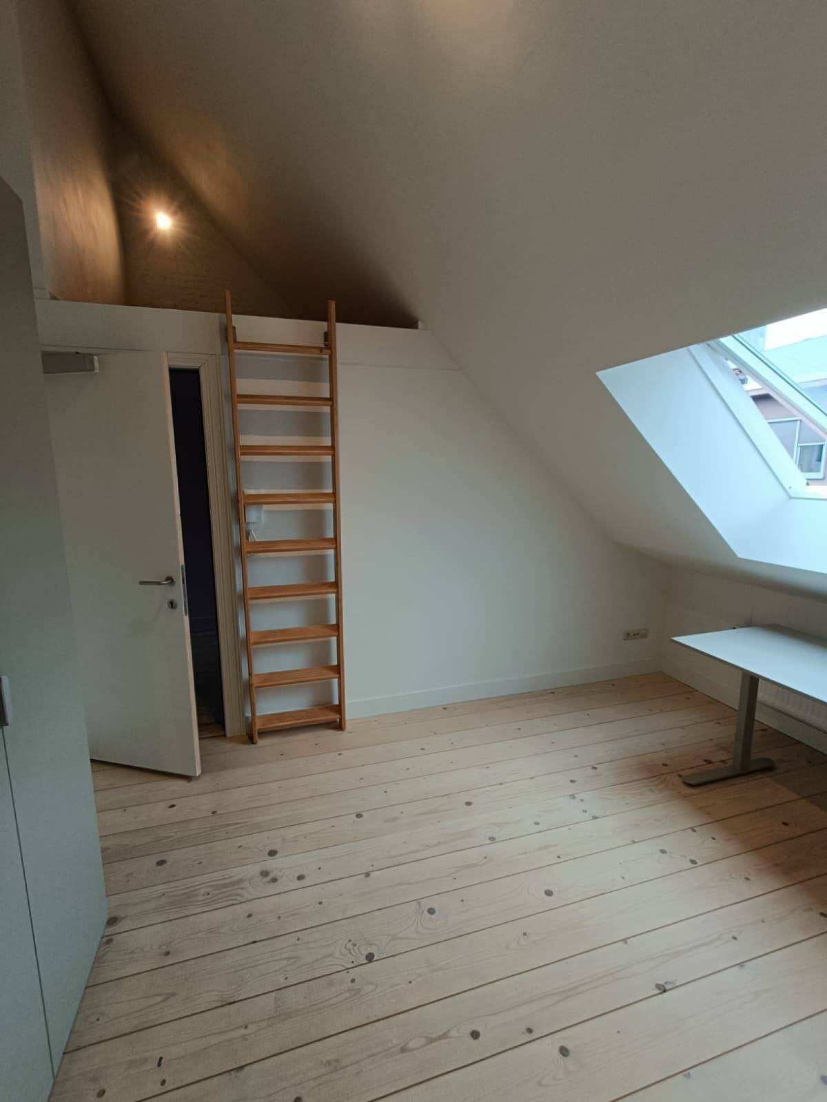Antwerpen-Van Arteveldestraat-1of12