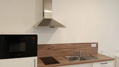 Studio - eigen sanitair en keuken - Urban Yeti laarbeeklaan - Jette - thumbnail