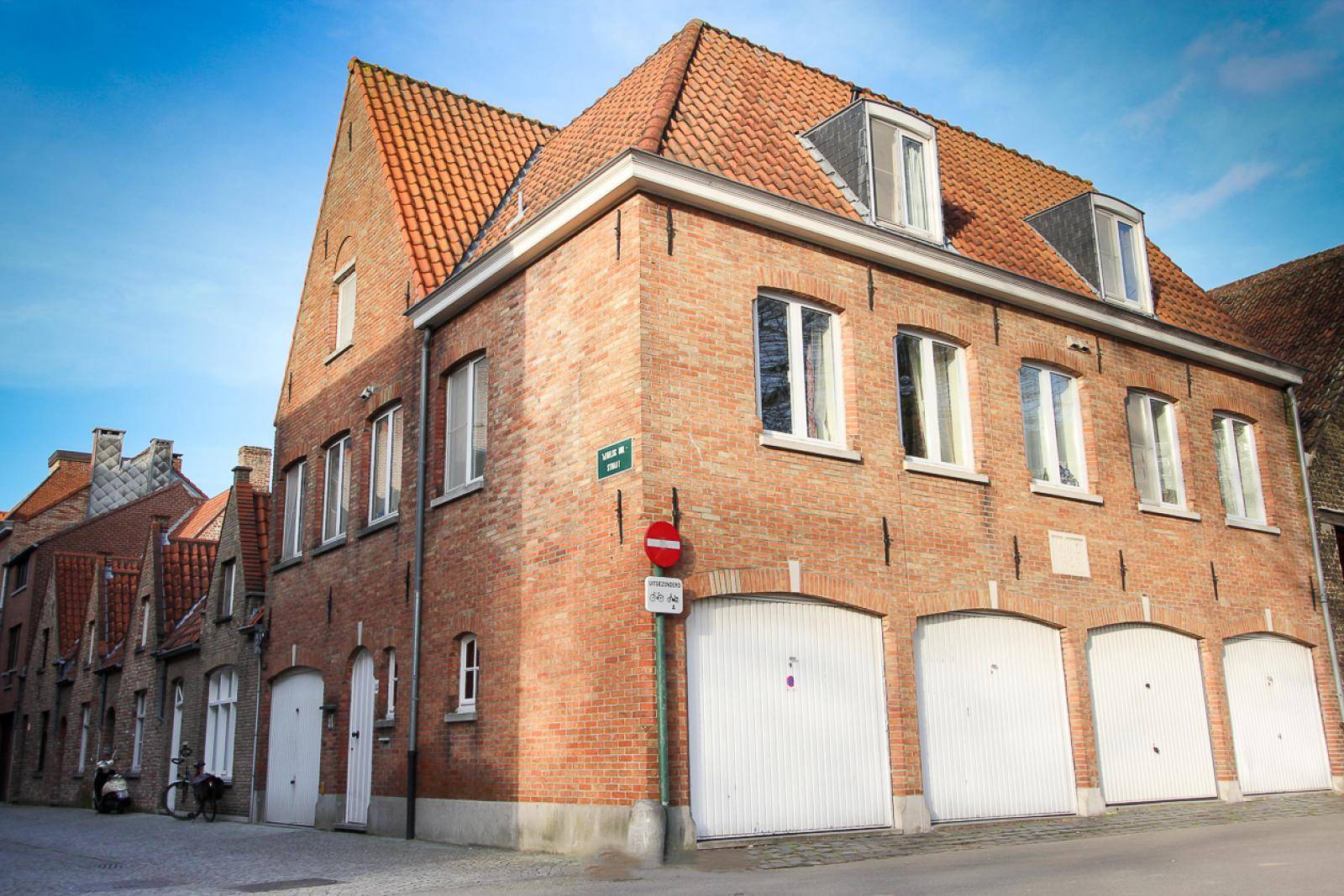 Brugge-Kegelschoolstraat-1of7