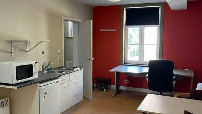 Studio - eigen sanitair en keuken - Oude-Vestingsstraat - Kortrijk - thumbnail